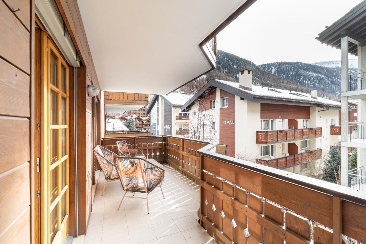 Vrony Apartments By Hotel Walliserhof Zermatt Exterior photo